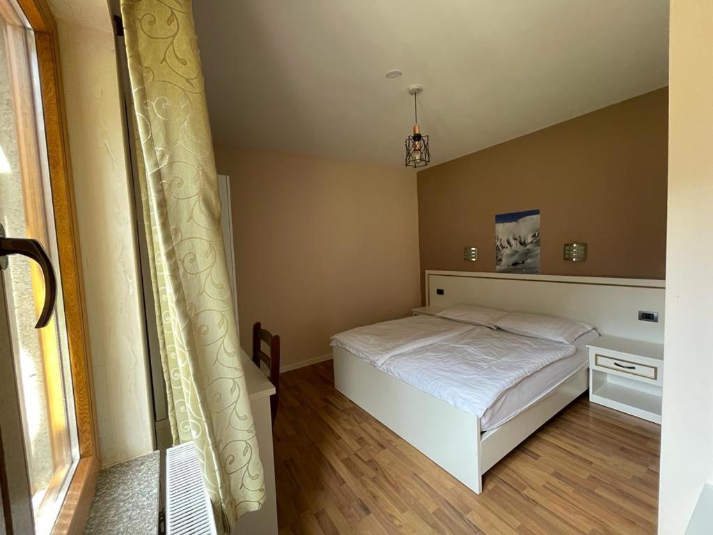 Hotel Margjeka Valbone Eksteriør bilde