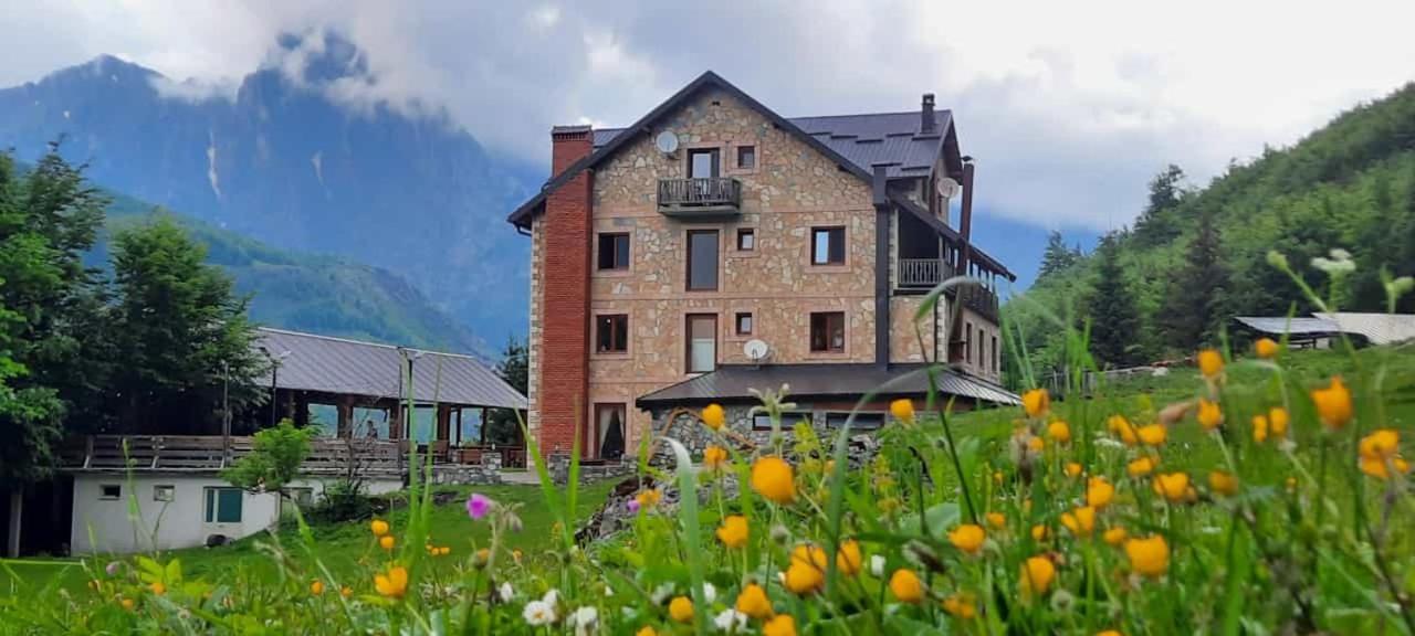 Hotel Margjeka Valbone Eksteriør bilde